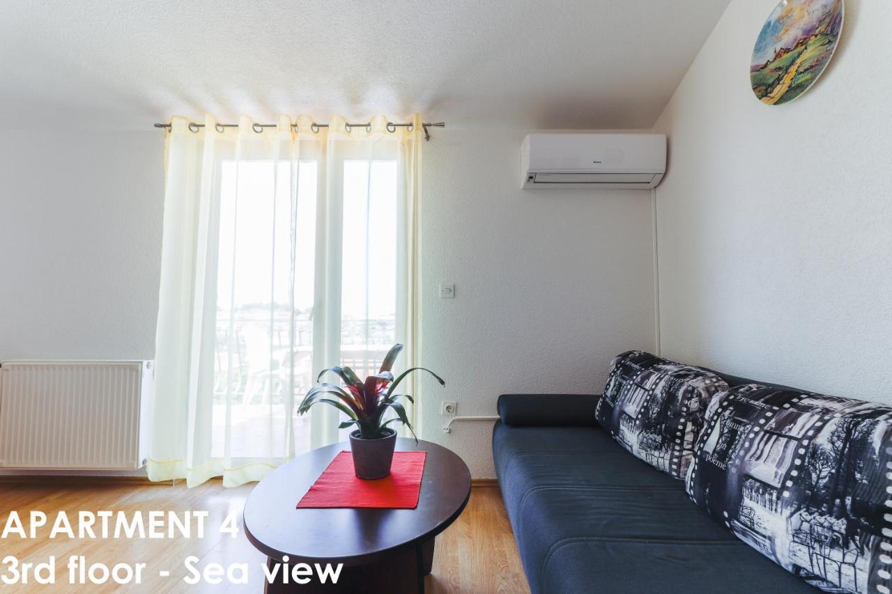 Beautiful Sea View Apartments - Niko Ceko Върсар Екстериор снимка